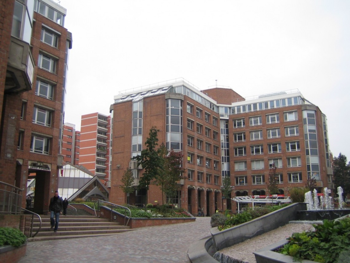 La place Salvador Allende à Villeneuve d'Ascq