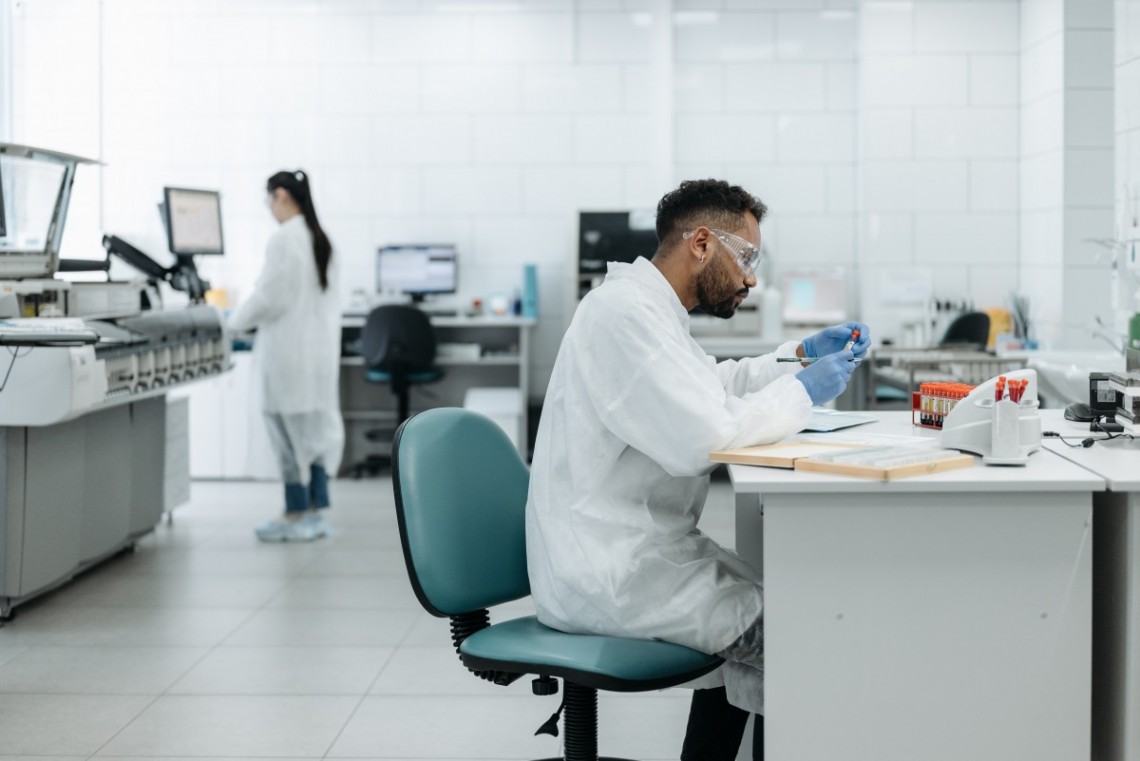 salariés d'un laboratoire de biologie médicale