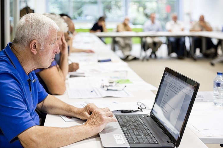 workers' representatives attending a formation at Syndex