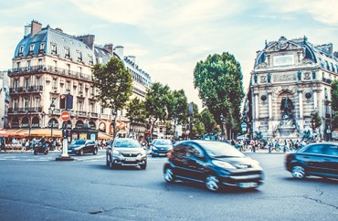 Automobiles dans Paris