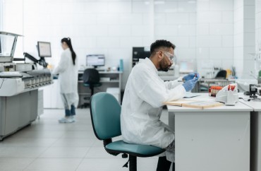 salariés d'un laboratoire de biologie médicale